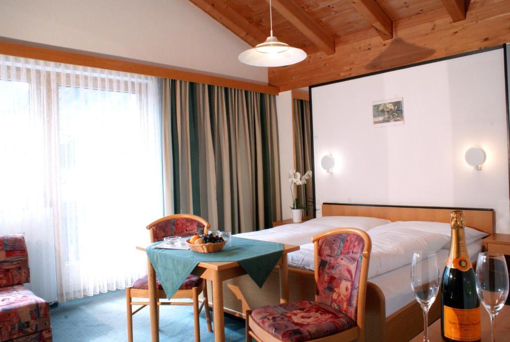 Hotel Romantica ซัมเนาน์ ห้อง รูปภาพ