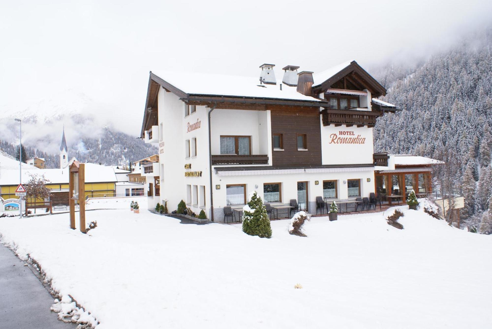Hotel Romantica ซัมเนาน์ ภายนอก รูปภาพ