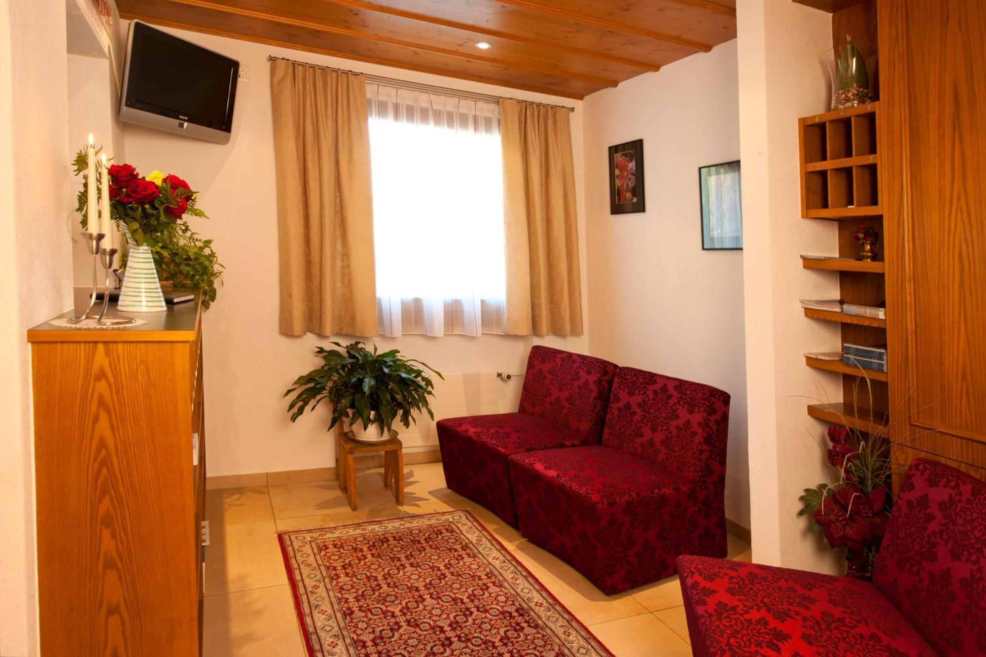 Hotel Romantica ซัมเนาน์ ภายนอก รูปภาพ